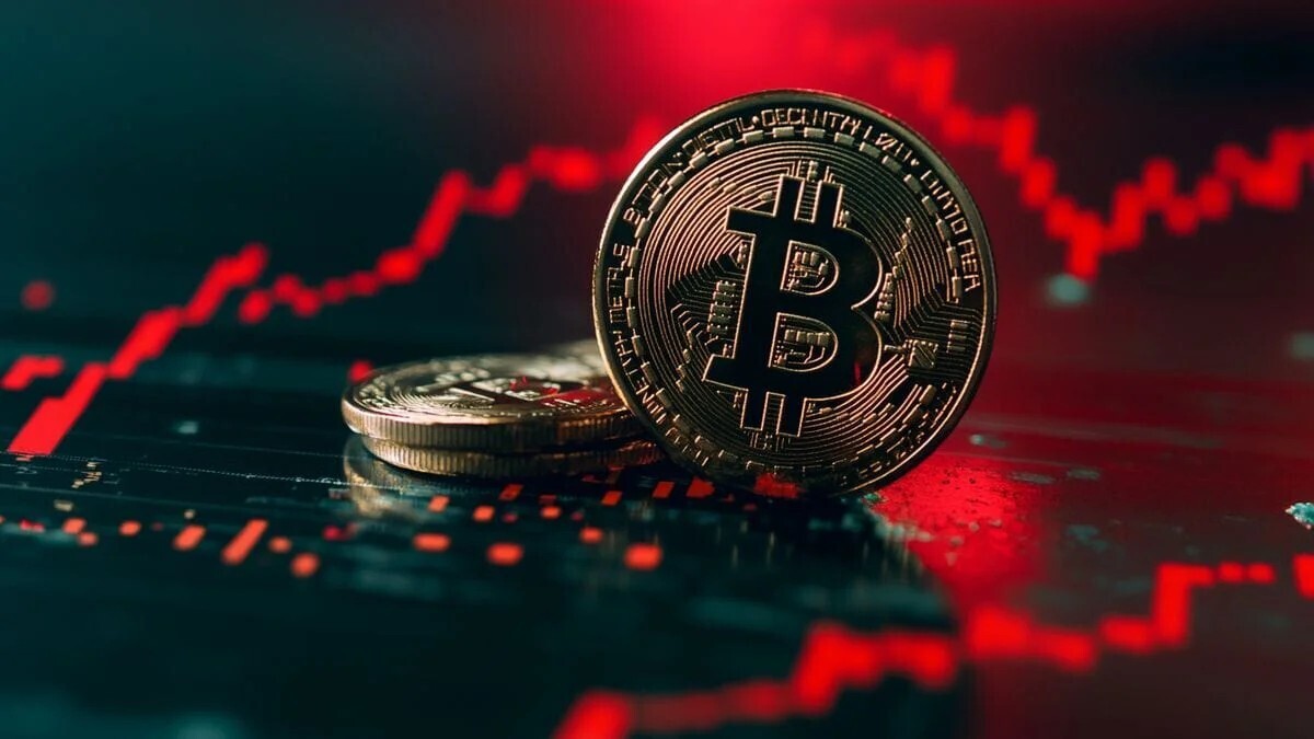 سقوط آزاد بیت‌کوین به ۱۱۵ هزار دلار پس از ثبت رکورد تاریخی!